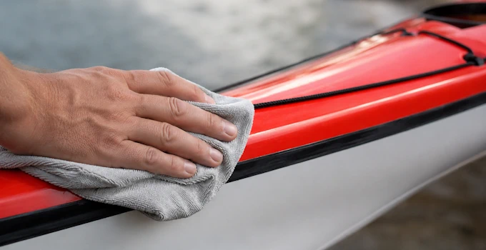 MANTENIMIENTO DE KAYAK: CÓMO CUIDARLO PARA QUE DURE AÑOS